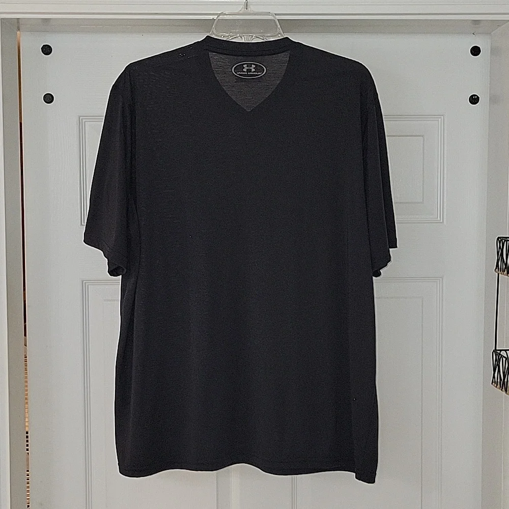 Under Armour Men's Shirt - Picture 4 of 5